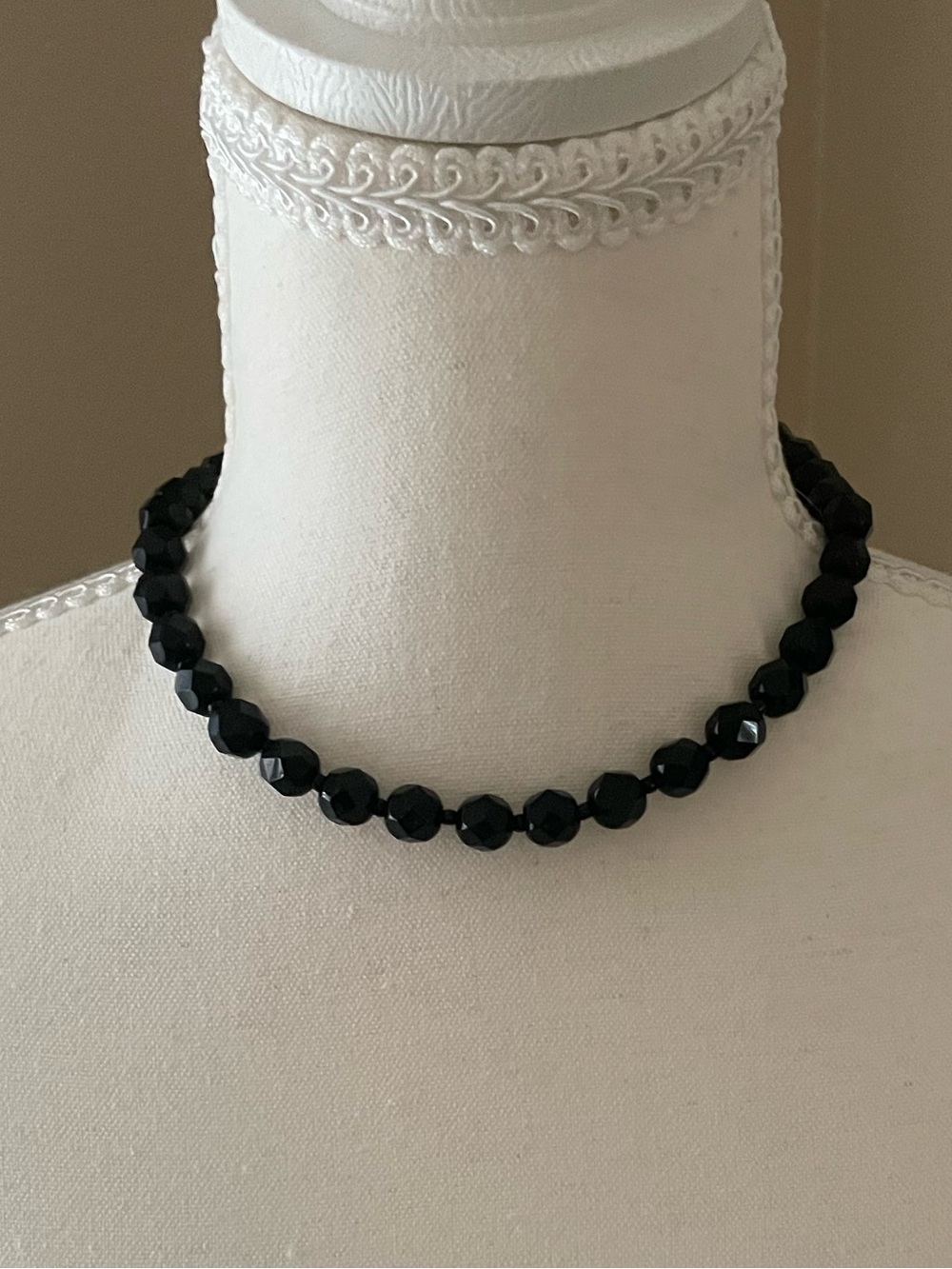 Black Faceted Beaded Choker Necklace
